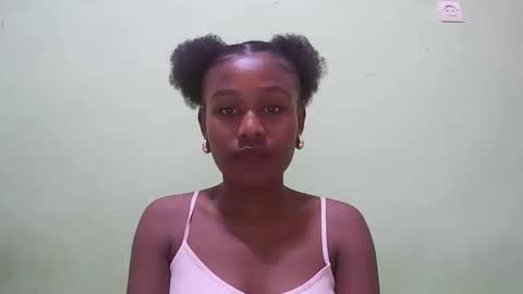 nah296652 online show from April 9, 6:57 pm