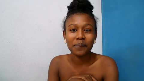 nah296652 online show from July 12, 8:49 am