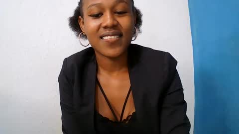 nah296652 online show from July 13, 9:01 am