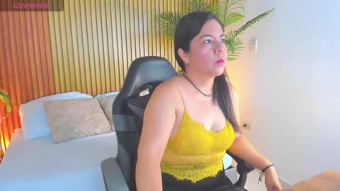 N A H I A online show from October 29, 12:07 pm