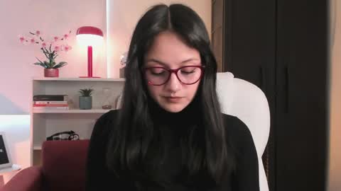 Nahia INDEPENDENT MODEL P online show from April 16, 6:41 pm