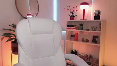 Snapshot of nahiapaws chatting on May 1, 8:46 pm Nahia INDEPENDENT MODEL P online show from May 1, 8:46 pm