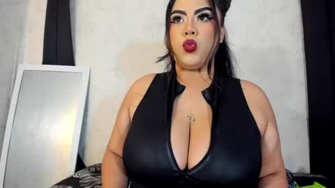 Snapshot of nahiara_lee_ chatting on June 25, 12:20 pm Nahia online show from June 25, 12:20 pm