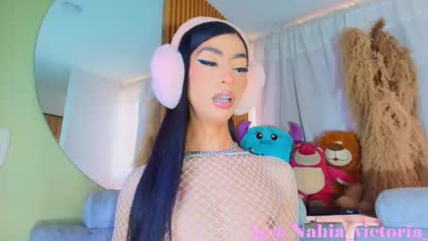 Snapshot of nahiavictoria chatting on July 28, 7:39 pm NahiaVictoria online show from July 28, 7:39 pm