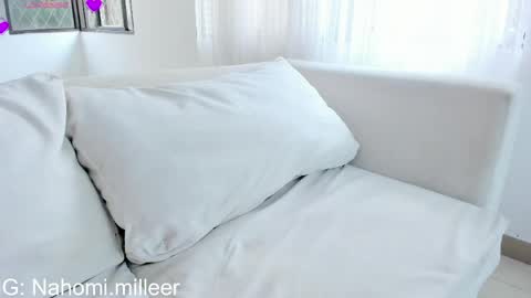 Snapshot of nahomi_miller_ chatting on April 30, 6:47 pm Laura online show from April 30, 6:47 pm