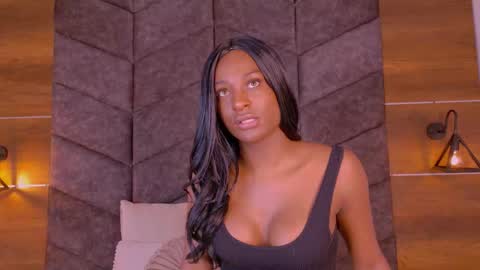  VICTORIA  online show from November 6, 7:37 pm