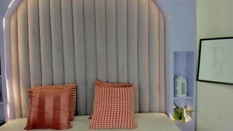  VICTORIA  online show from November 29, 7:39 pm