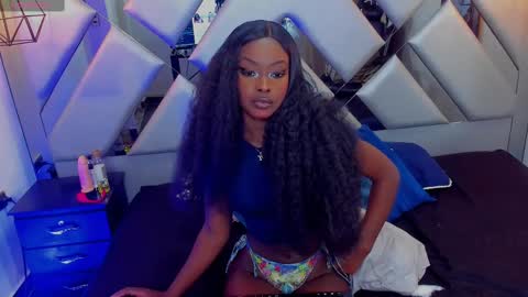 Snapshot of nahomii_hill chatting on March 12, 9:45 pm Nahomi online show from March 12, 9:45 pm