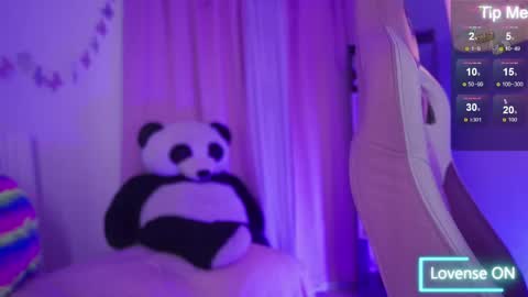 nahomy 2308 online show from April 27, 11:30 am