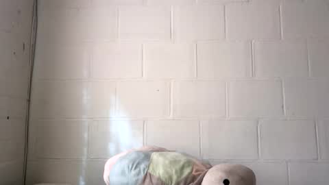 nahomy online show from September 22, 1:13 pm