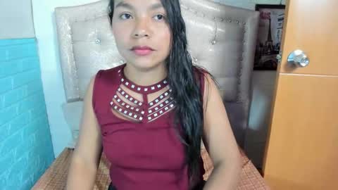 nahomy_maria online show from March 20, 11:37 am