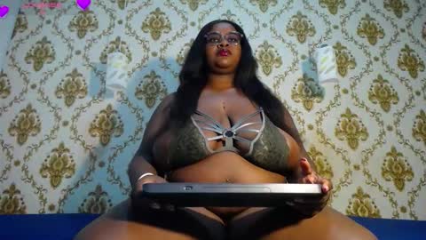 Karatbby online show from October 27, 8:24 pm