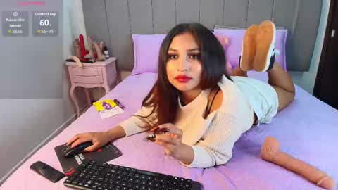 Naia online show from September 15, 7:58 pm