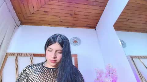 Naia x online show from November 15, 10:15 pm