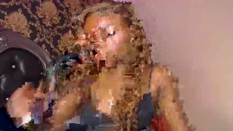 Snapshot of naiagils chatting on February 9, 8:13 pm Naia online show from February 9, 8:13 pm