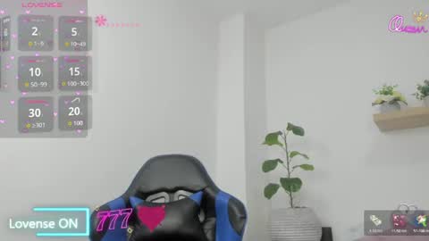Snapshot of naiara30_ chatting on April 18, 2:10 pm N A I A R A online show from April 18, 2:10 pm