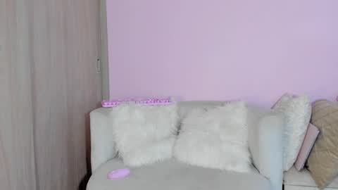      online show from February 3, 10:54 pm