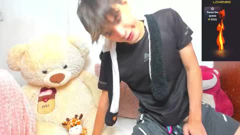  N A I M T H E  K I N G  online show from February 16, 5:03 am