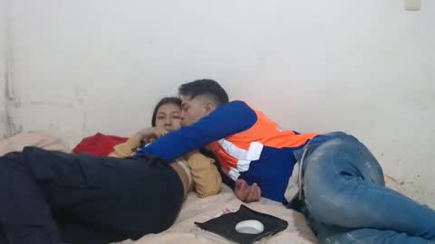 naisha and axel2 online show from September 27, 4:39 am