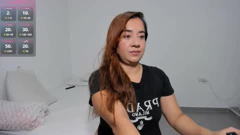 Natalia Flores online show from March 27, 11:59 pm