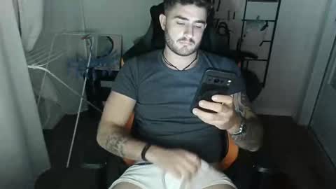 Snapshot of najidalquazar chatting on December 18, 5:00 pm Najid online show from December 18, 5:00 pm