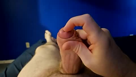 Snapshot of naked_slut86 chatting on December 9, 2:17 pm Naked slut online show from December 9, 2:17 pm