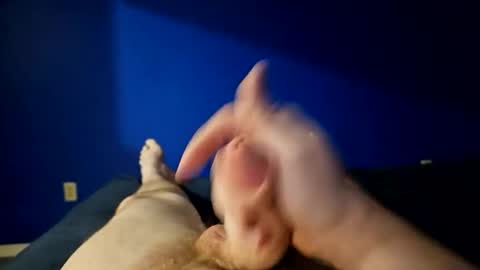 Snapshot of naked_slut86 chatting on December 28, 12:47 am Naked slut online show from December 28, 12:47 am