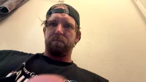 Snapshot of nakedbluesman420 chatting on April 9, 8:53 am nakedbluesman420 online show from April 9, 8:53 am