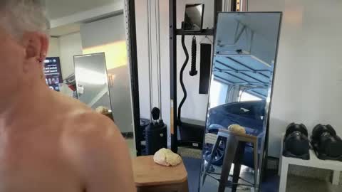 Drew from Seattle online show from March 25, 1:55 am