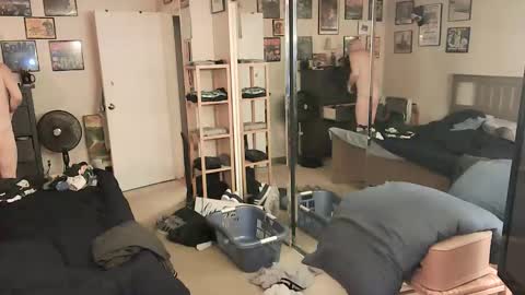 nakedmonkey online show from April 19, 2:38 pm