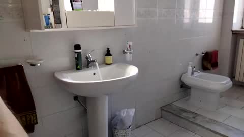 Snapshot of nakednudist72 chatting on January 25, 9:57 am Naked Naturist online show from January 25, 9:57 am