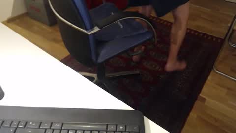 Nakedwanker10 online show from February 6, 5:01 am