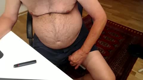 Snapshot of nakedwanker10 chatting on May 24, 2:38 am Nakedwanker10 online show from May 24, 2:38 am
