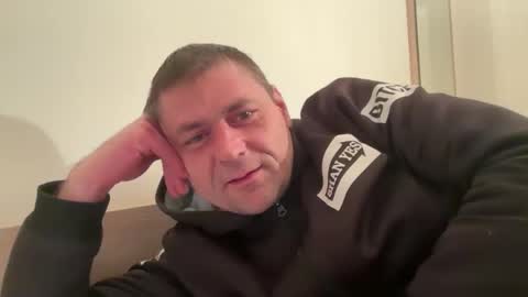 nakryt18 online show from April 16, 10:34 pm