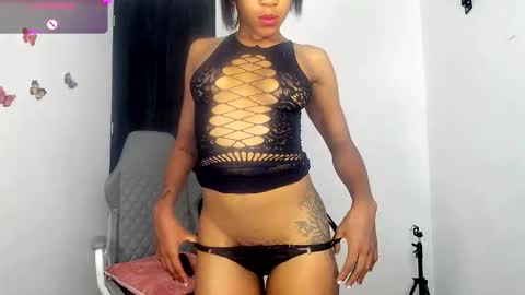 N A L A  NEW instagram nala jordan08 online show from November 19, 10:10 pm