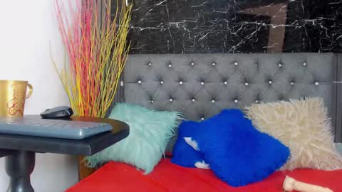 Snapshot of nalaroy chatting on December 5, 7:06 pm NALAROY online show from December 5, 7:06 pm