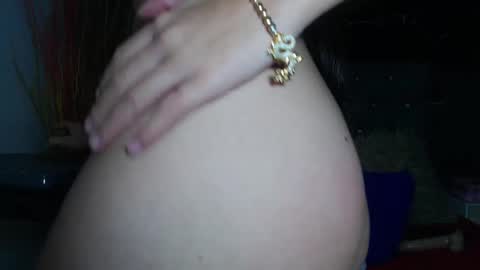 Snapshot of nalaroy chatting on December 7, 8:22 am NALAROY online show from December 7, 8:22 am