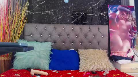 Snapshot of nalaroy chatting on December 18, 7:08 pm NALAROY online show from December 18, 7:08 pm