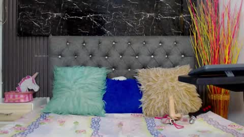 Snapshot of nalaroy chatting on January 18, 7:17 am NALAROY online show from January 18, 7:17 am