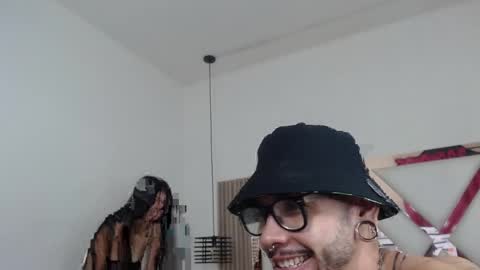 Snapshot of nalaroy chatting on March 12, 9:55 am NALAROY online show from March 12, 9:55 am