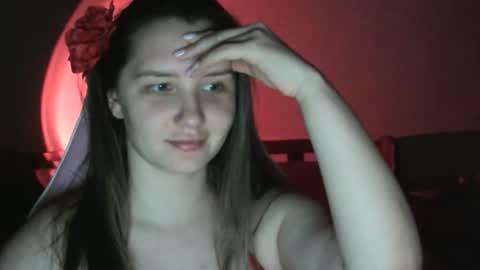 Snapshot of nalorine chatting on April 5, 3:20 pm Lola online show from April 5, 3:20 pm