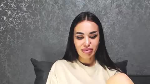 Lady online show from April 7, 6:52 pm