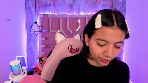 nami_usagi online show from December 21, 11:55 am