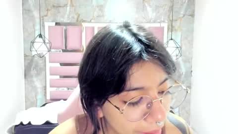 nami_usagi online show from January 4, 11:00 am