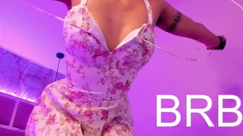 nami_usagi online show from January 28, 4:41 pm