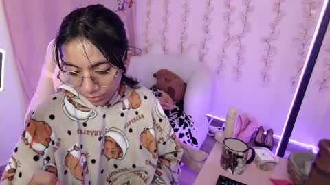 nami_usagi online show from January 6, 11:58 am