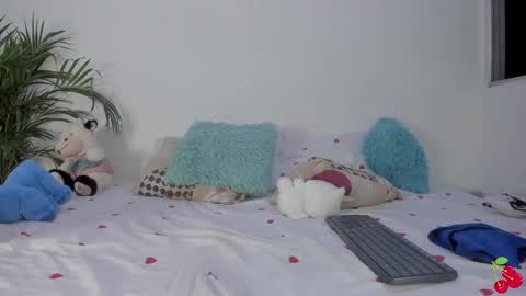 N A M I    -   OF  namibergmant online show from December 18, 3:15 am