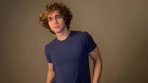 Snapshot of namiraaxel chatting on October 30, 8:20 pm Georges online show from October 30, 8:20 pm