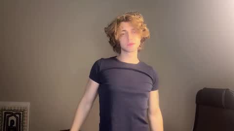 Snapshot of namiraaxel chatting on November 8, 8:18 pm Georges online show from November 8, 8:18 pm