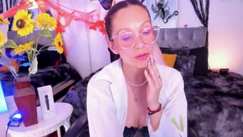 nami online show from October 24, 7:05 am